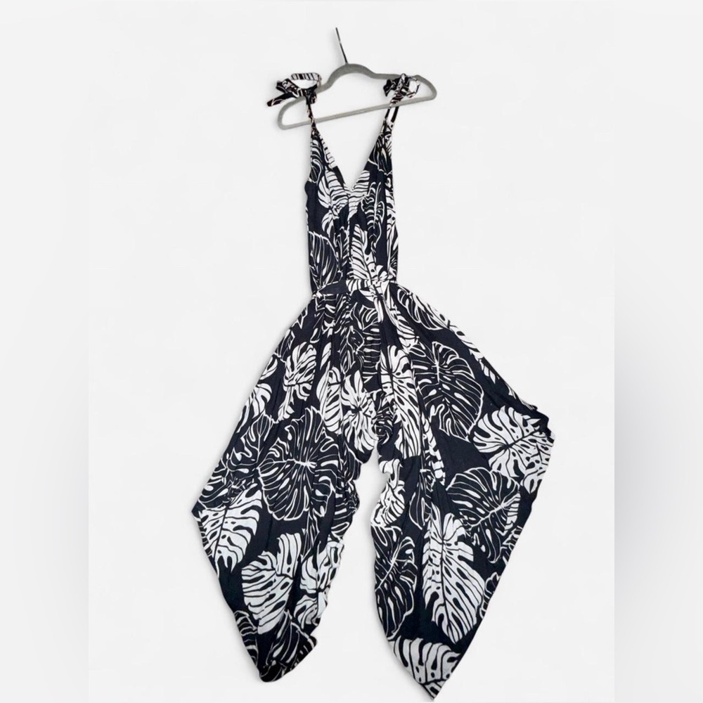 Black and White Leaf Print Jumpsuit